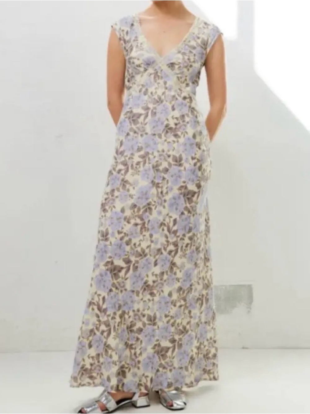 V-Neck Lavender Floral Maxi Dress